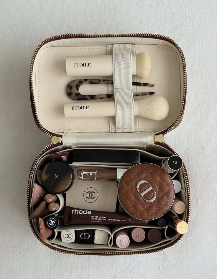 MAQUILLAJE