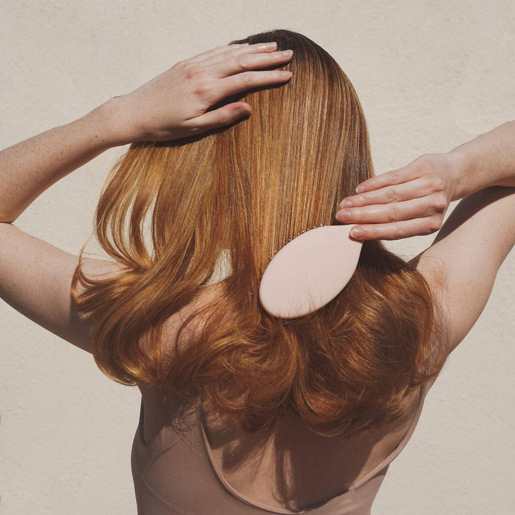 dae  Vegan Detangle + Style Brush PRE - ORDEN