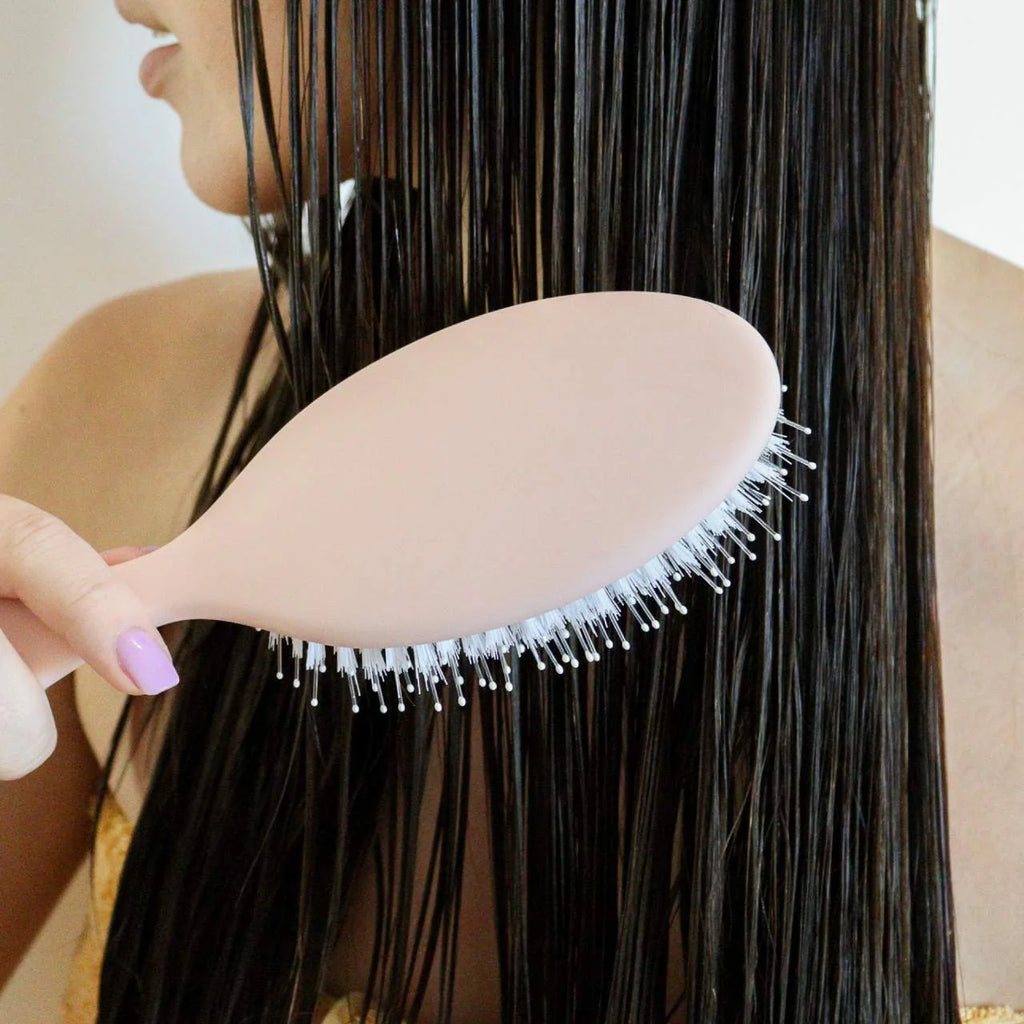 dae  Vegan Detangle + Style Brush PRE - ORDEN